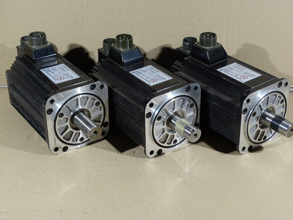 YASKAWA SERVO MOTOR SGMSH-40ACA61 1 Pcs #SV1362# SGMSH-40ACA61 | Yaskawa - Зображення 1