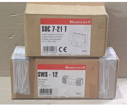 Honeywell SDS 7-21T + SWS-12 Digital Heating Controller 1 lot