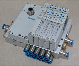Valve terminal Festo VTUG-10-VRLK-S8-B1T VUVG B10-B52-ZT-F-1T1L 1 lot #AD1612#